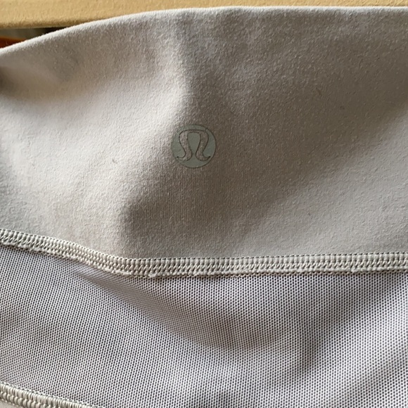 Lululemon Mesh Legging - Picture 2 of 4